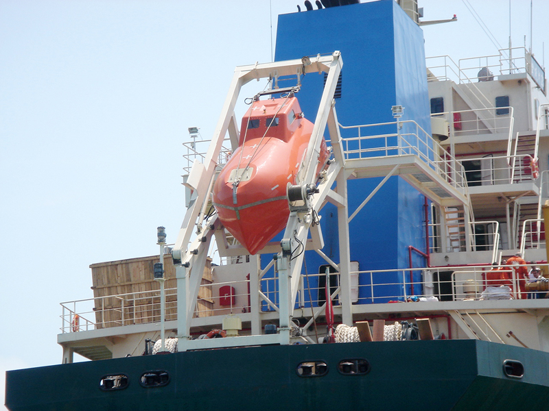 Freefall liftboat launching Appliance